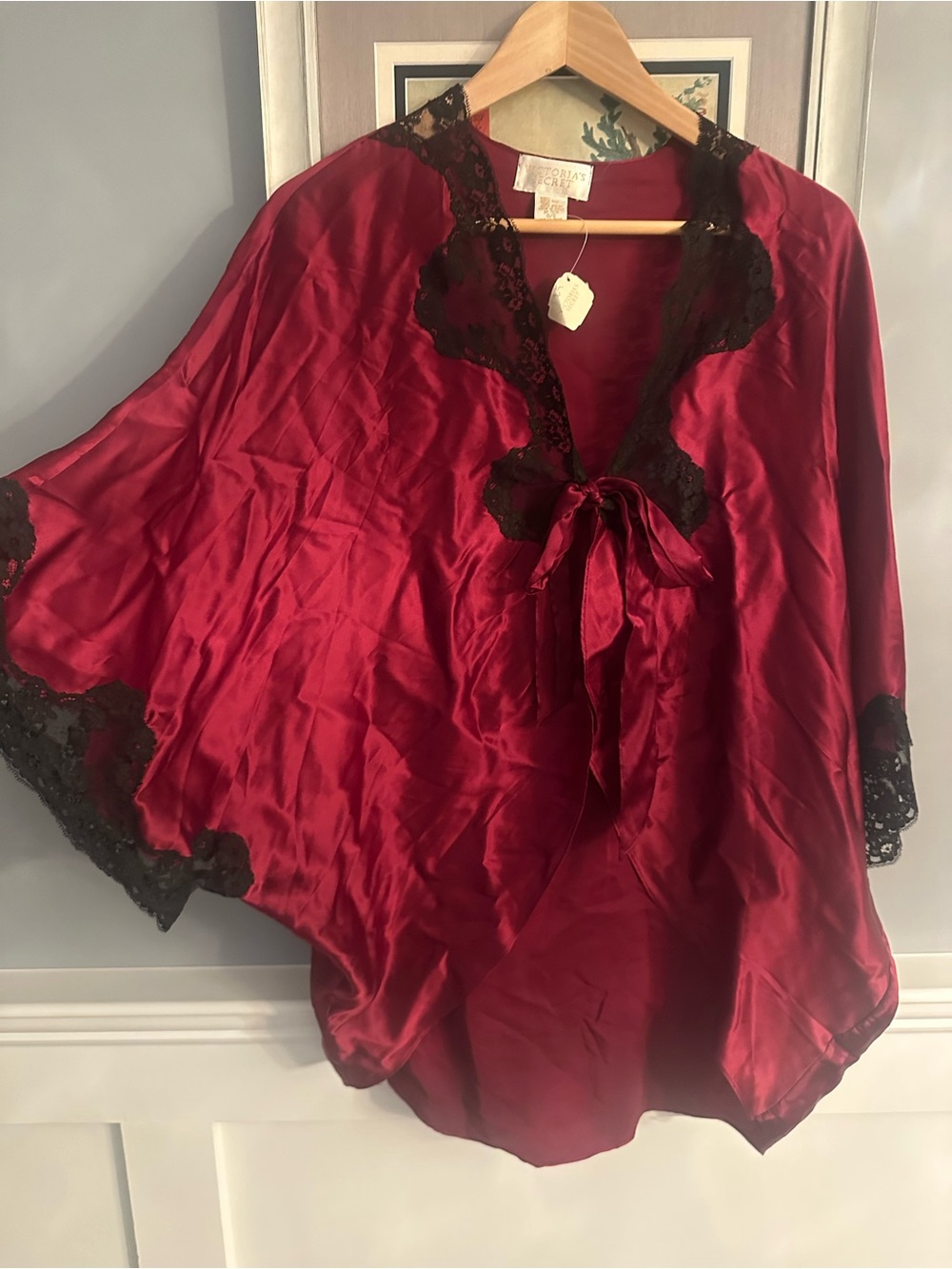 Victoria Secret VInTage Silk Robw with Black Lace Trim - Elegant Tie front.